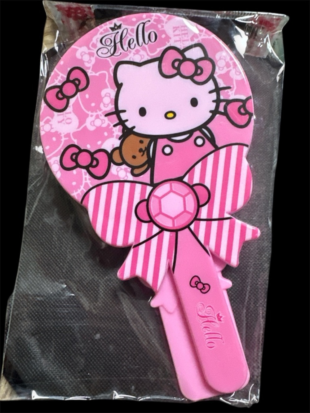 NIP! Kids Hello Kitty Pink Hand Mirror & Comb